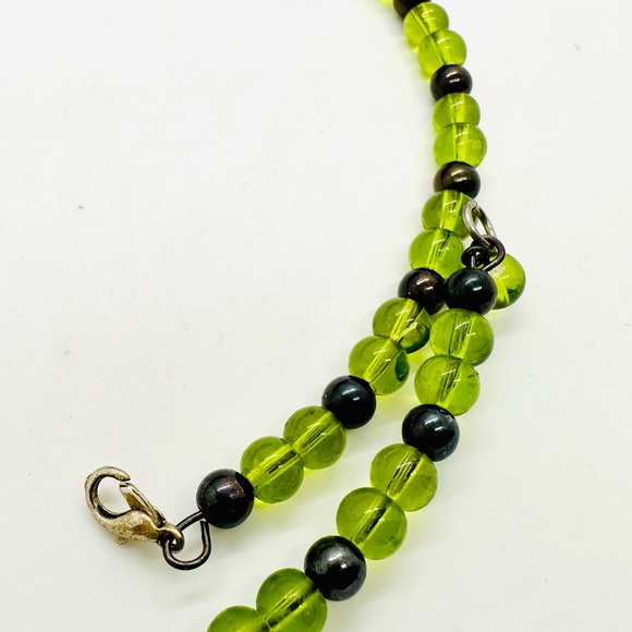 Green Glass Statement Necklace - Picture 7 of 12